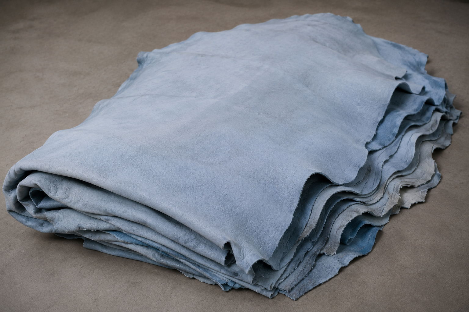 Wet blue deri — chrome tanned semi-finished leather